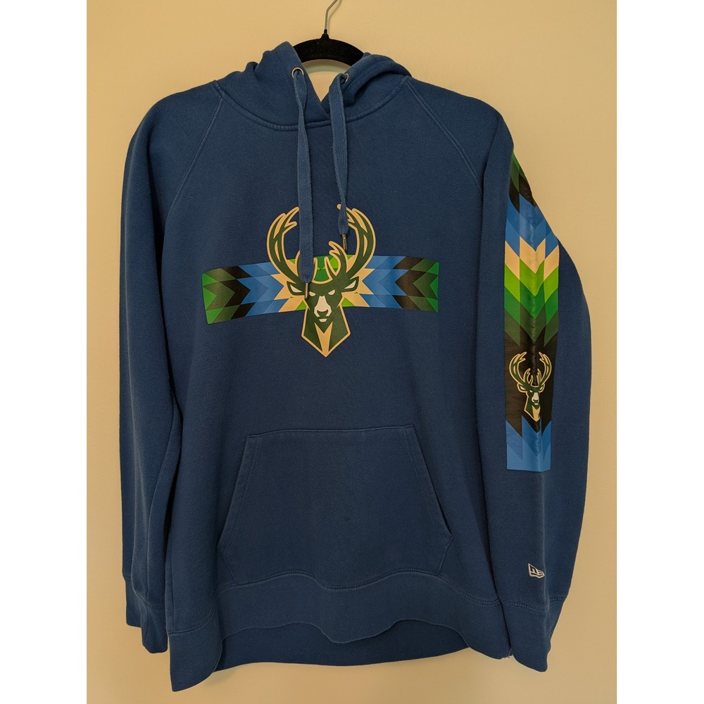 New Era Milwaukee Bucks Unisex Hoodie Sweatshirt Medium Blue Geometric Sleeve